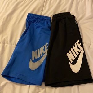 Nike SB youth medium